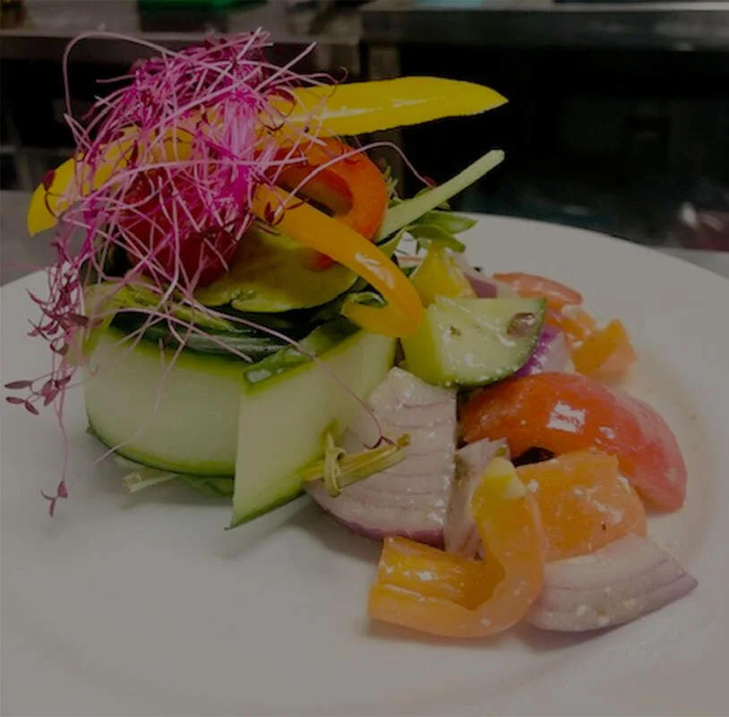 Colourful plated appetizer — Traiteur la Bonne Bouffe | TBB Catering